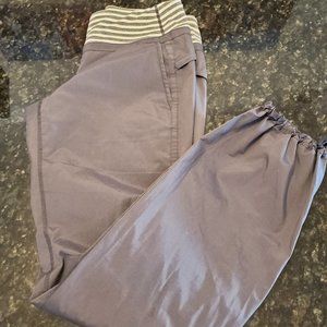 Lululemon grey size 8 pants